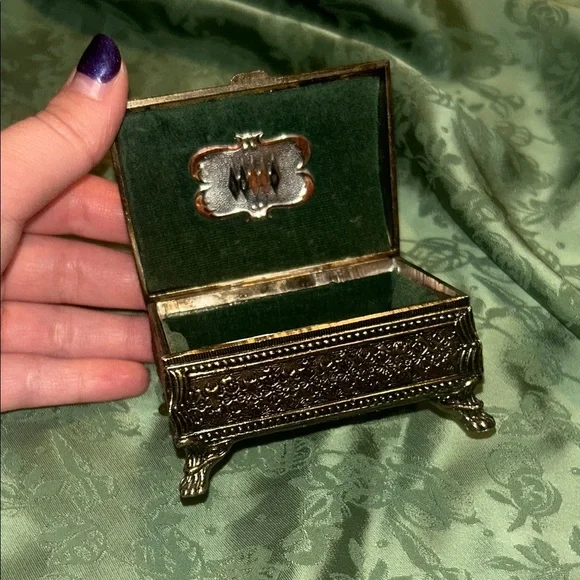 Mini Treasure Chest Vintage Style Black and Gold Jewelry Box - Picture 5 of 7